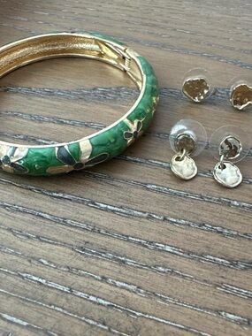 Green Enamel Floral Hinged Bangle Bracelet with Gold Accents